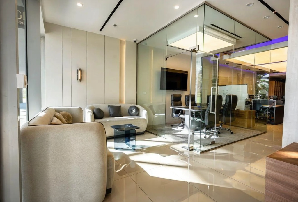 business-bay-retail-space.webp