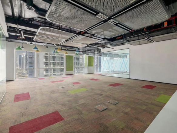 Large Fitted Office for Rent in Business Bay with 10 Parking Spaces and Conference Facilities