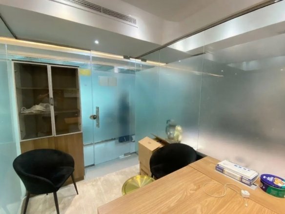 Small Serviced Office for Rent in Business Bay High Floor with Premium Facilities