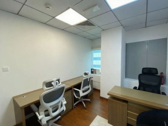Small Serviced Office for Rent in Business Bay High Floor with Premium Facilities