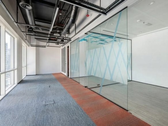 Large Fitted Office for Rent in Business Bay with 10 Parking Spaces and Conference Facilities